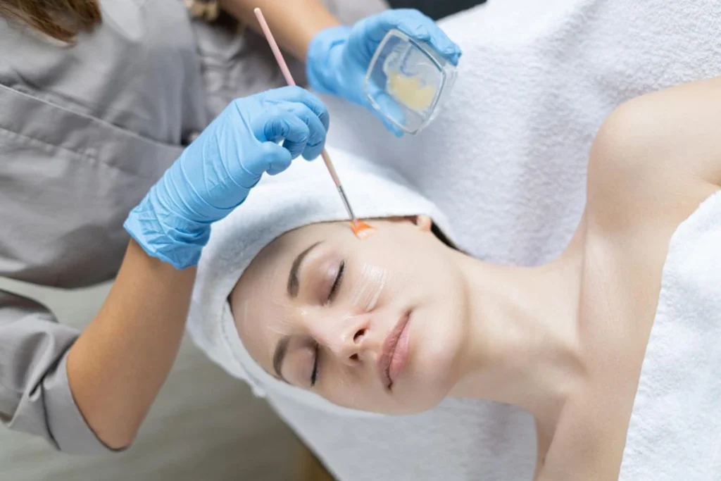 عيادة تقشير البشرة في الامارات